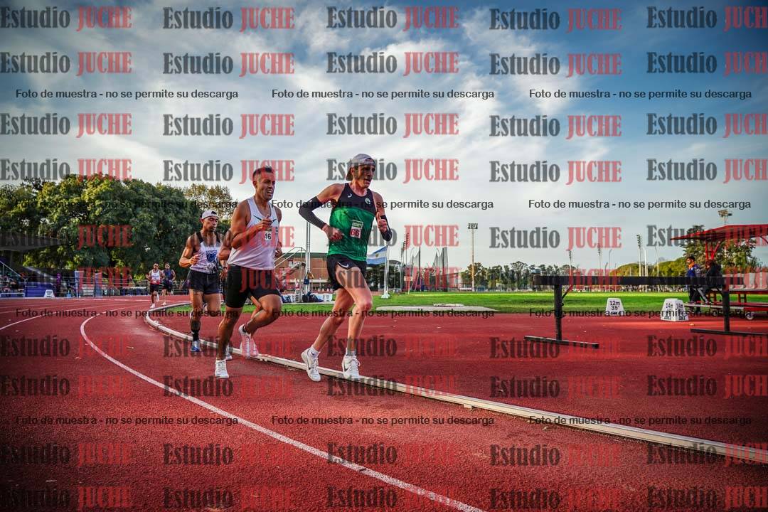 Fotos de los 3000 m llanos de varones