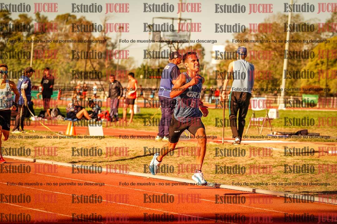 Fotos de los 3000 m llanos de varones