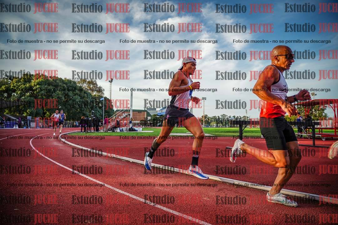Fotos de los 3000 m llanos de varones