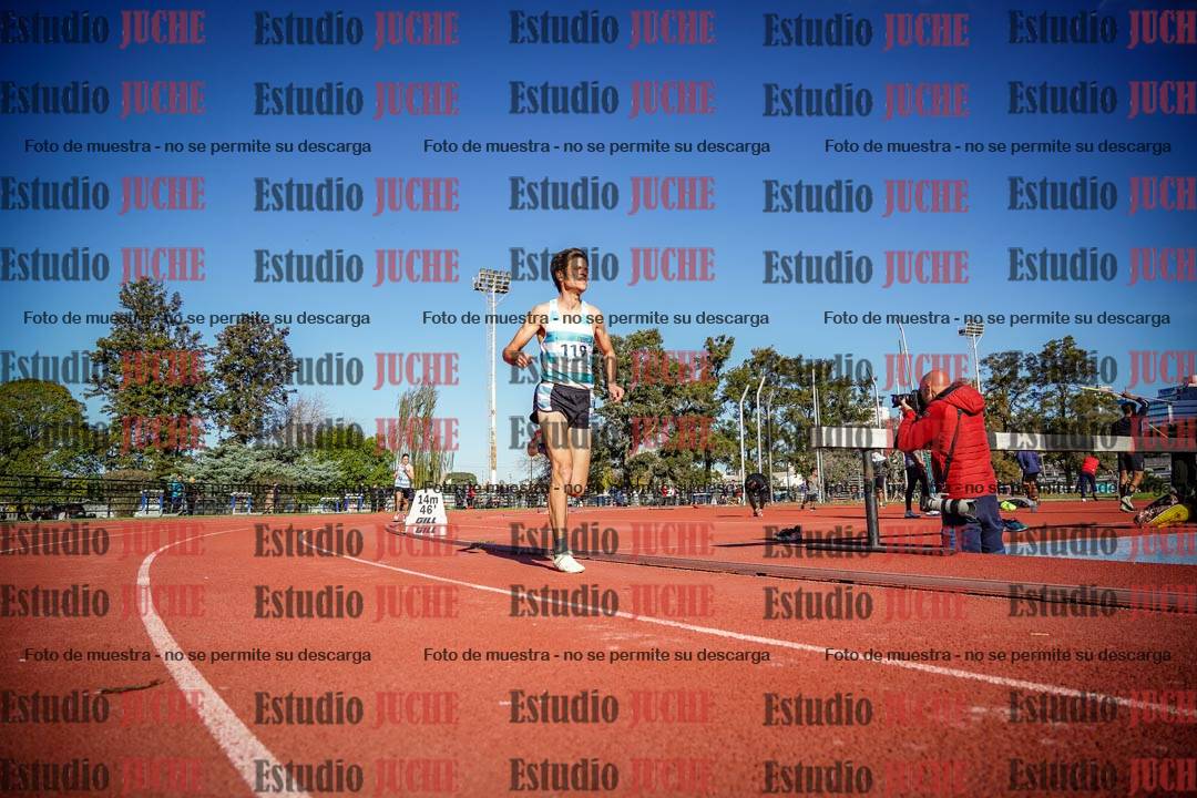 Fotos de los 3000 m llanos de varones