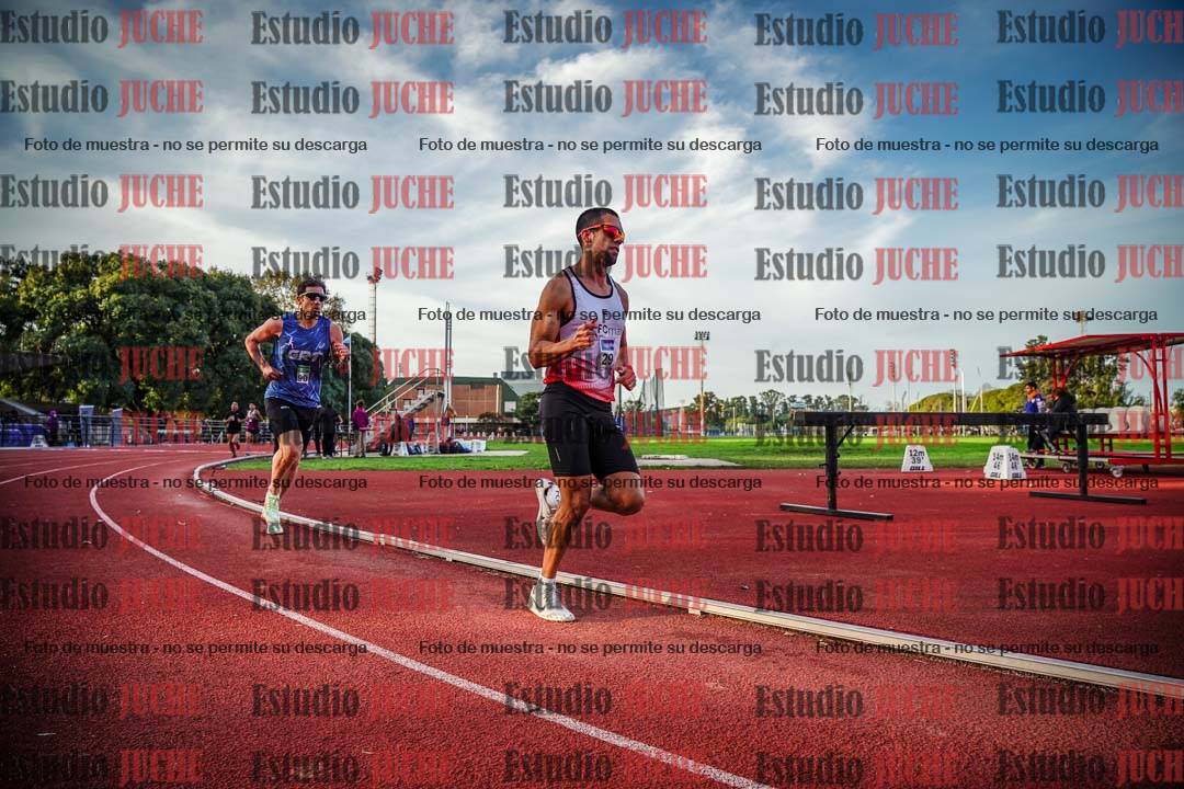 Fotos de los 3000 m llanos de varones