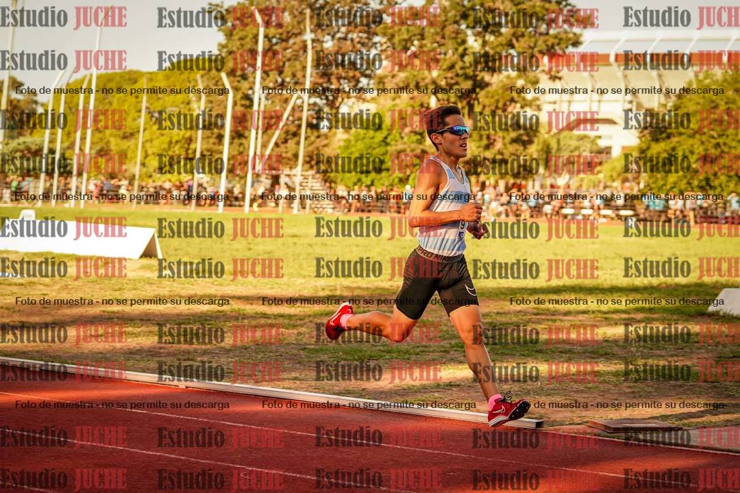 Fotos de los 3000 m llanos de varones
