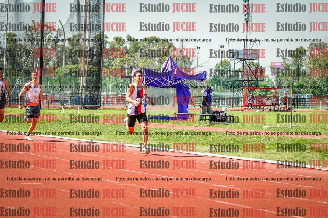 Fotos de los 800 m llanos de varones