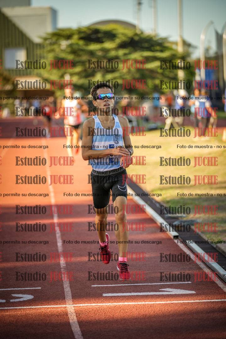 Fotos de los 3000 m llanos de varones
