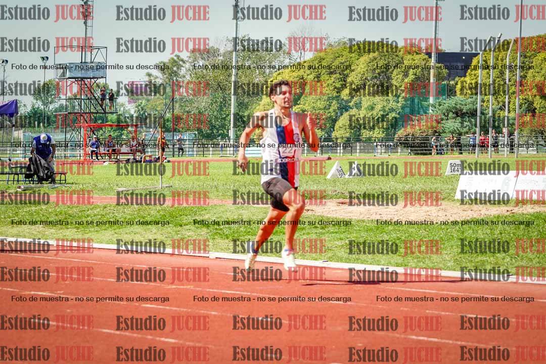 Fotos de los 800 m llanos de varones