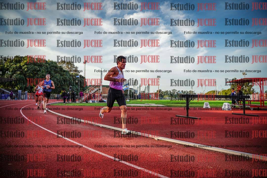 Fotos de los 3000 m llanos de varones