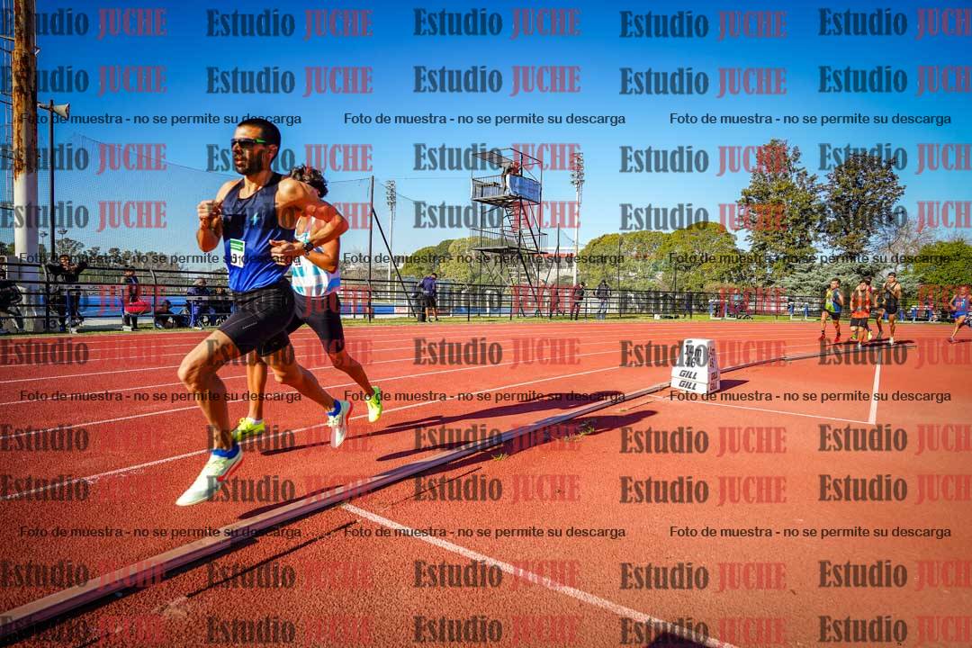 Fotos de los 3000 m llanos de varones