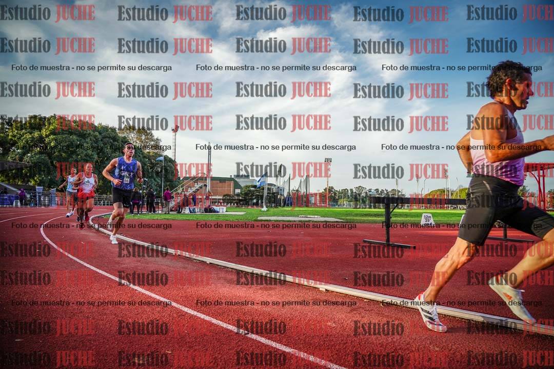 Fotos de los 3000 m llanos de varones
