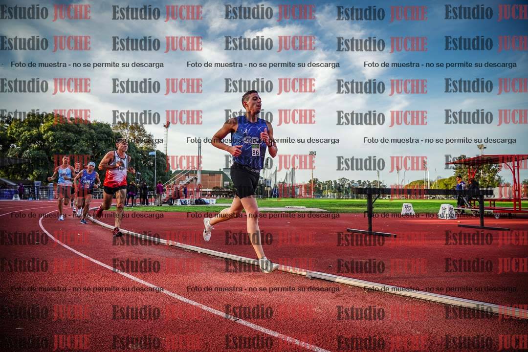 Fotos de los 3000 m llanos de varones