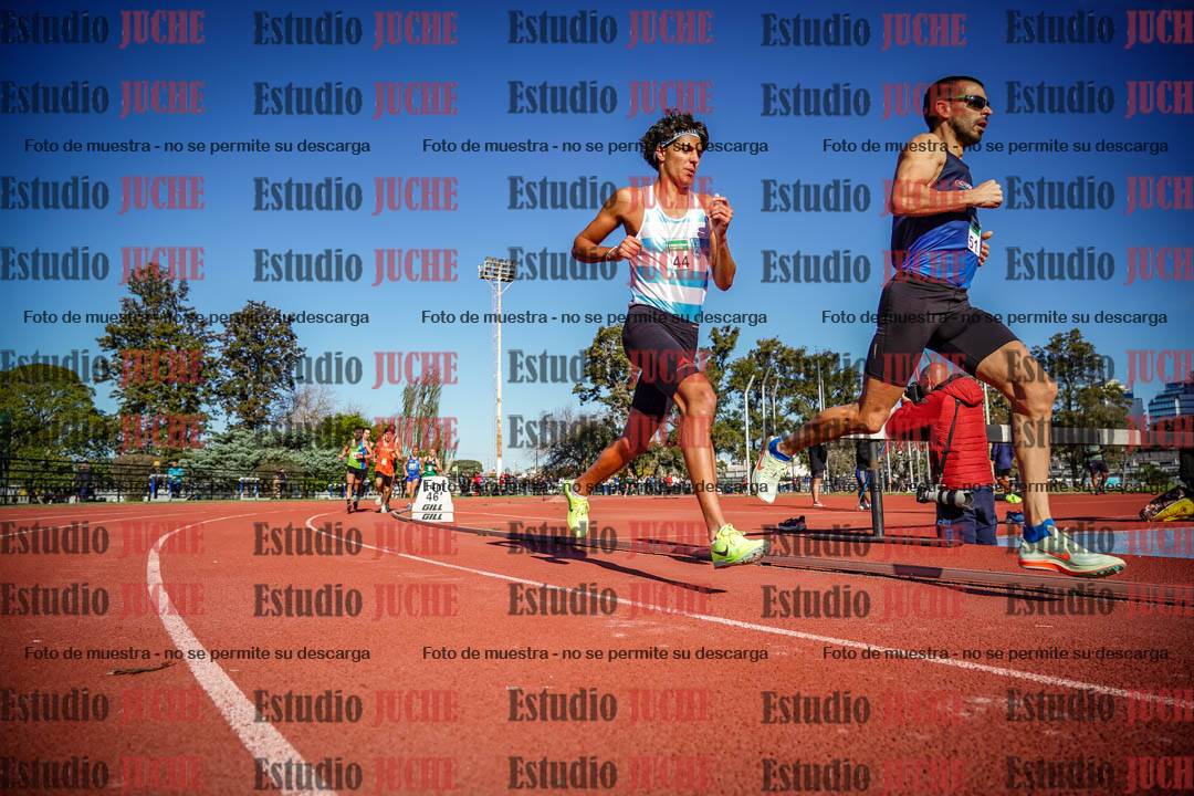 Fotos de los 3000 m llanos de varones