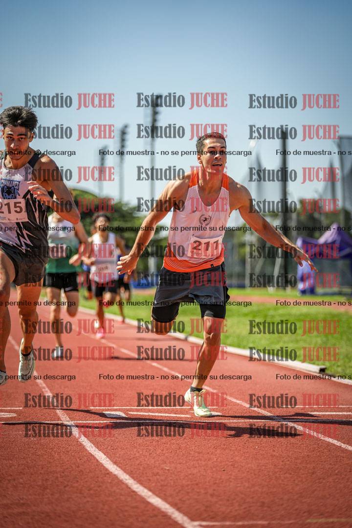 Fotos de los 800 m llanos de varones