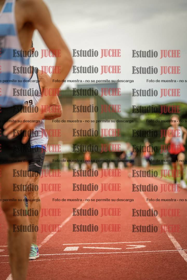 Fotos de los 3000 m llanos de varones