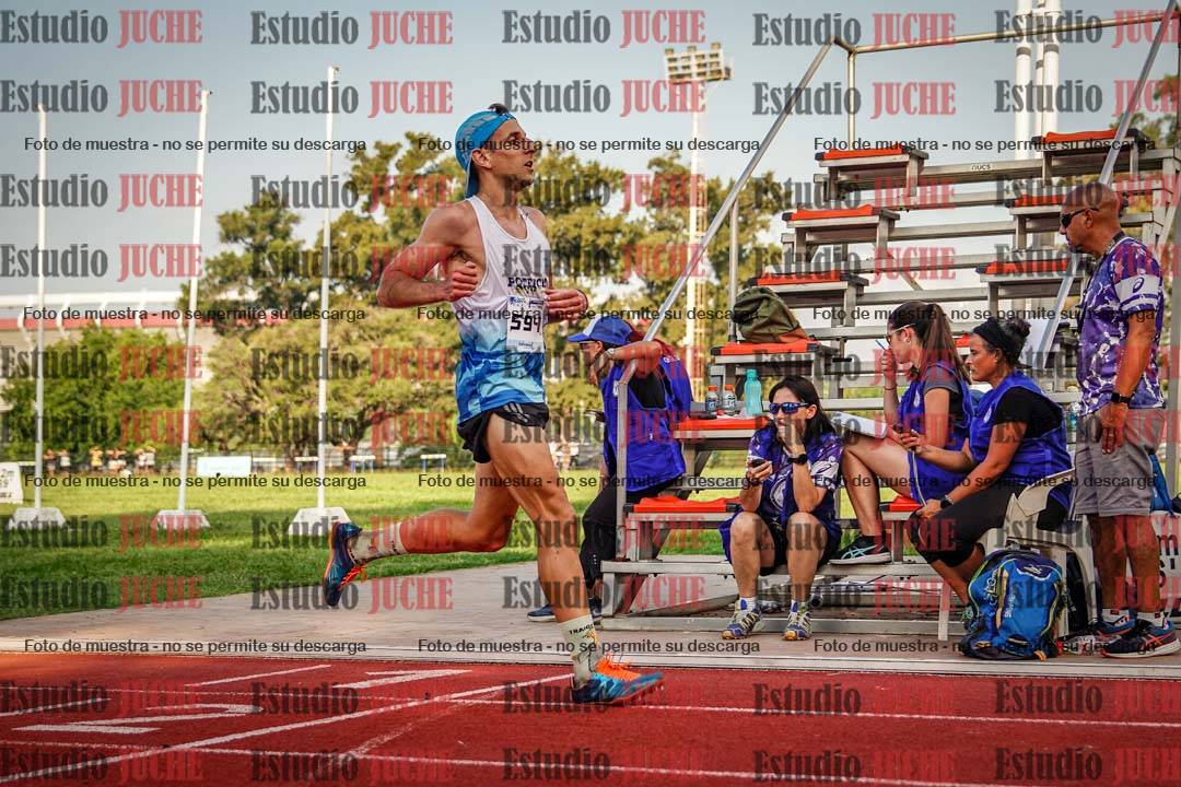 Fotos de los 3000 m llanos de varones
