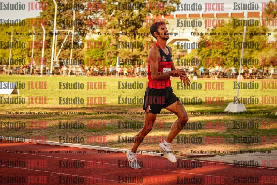 Fotos de los 3000 m llanos de varones
