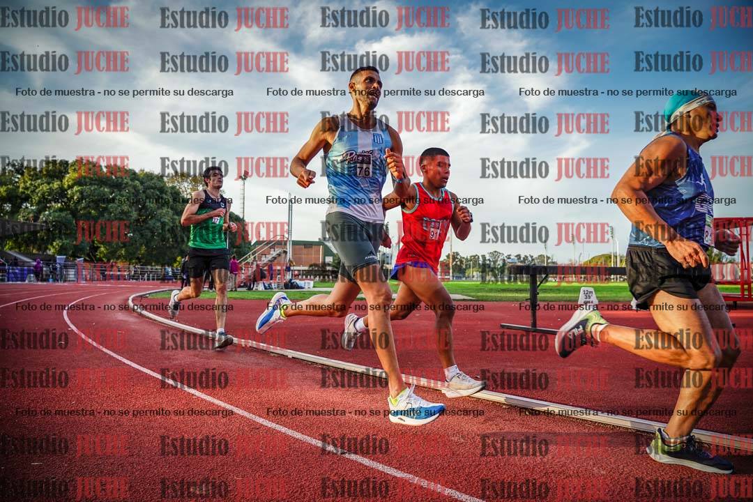 Fotos de los 3000 m llanos de varones