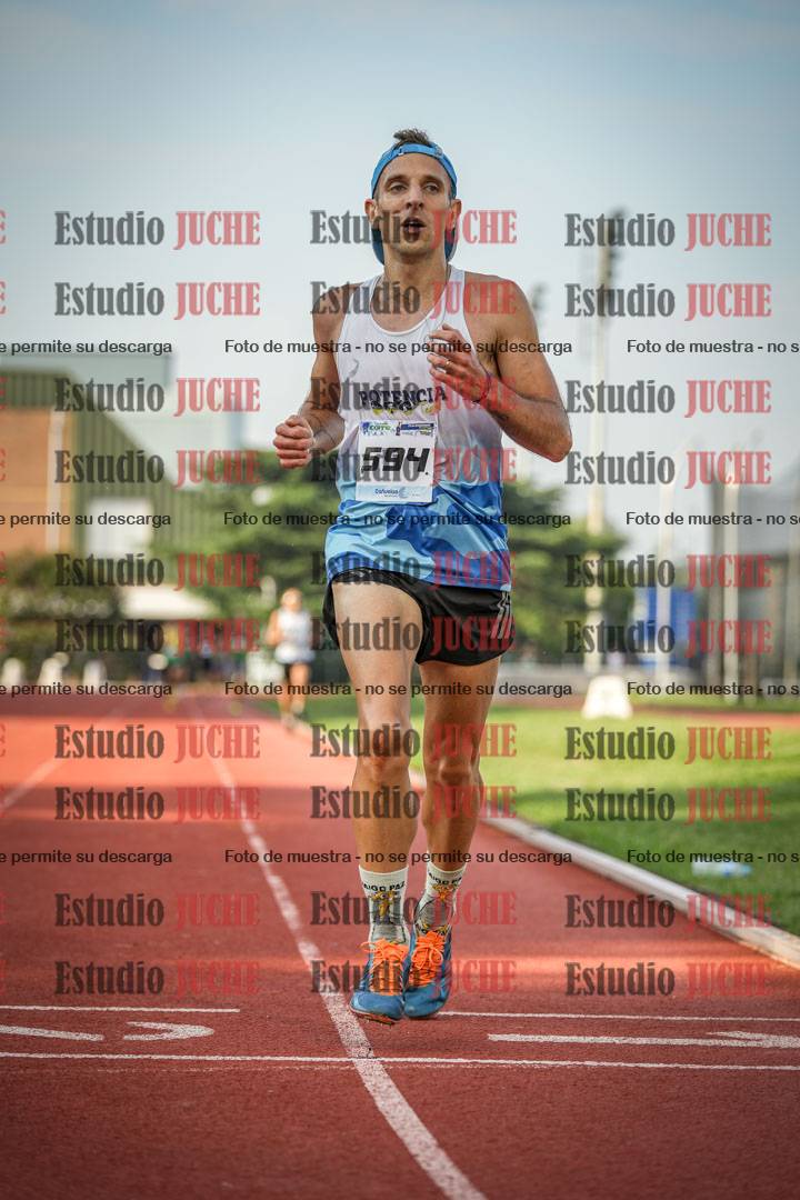 Fotos de los 3000 m llanos de varones