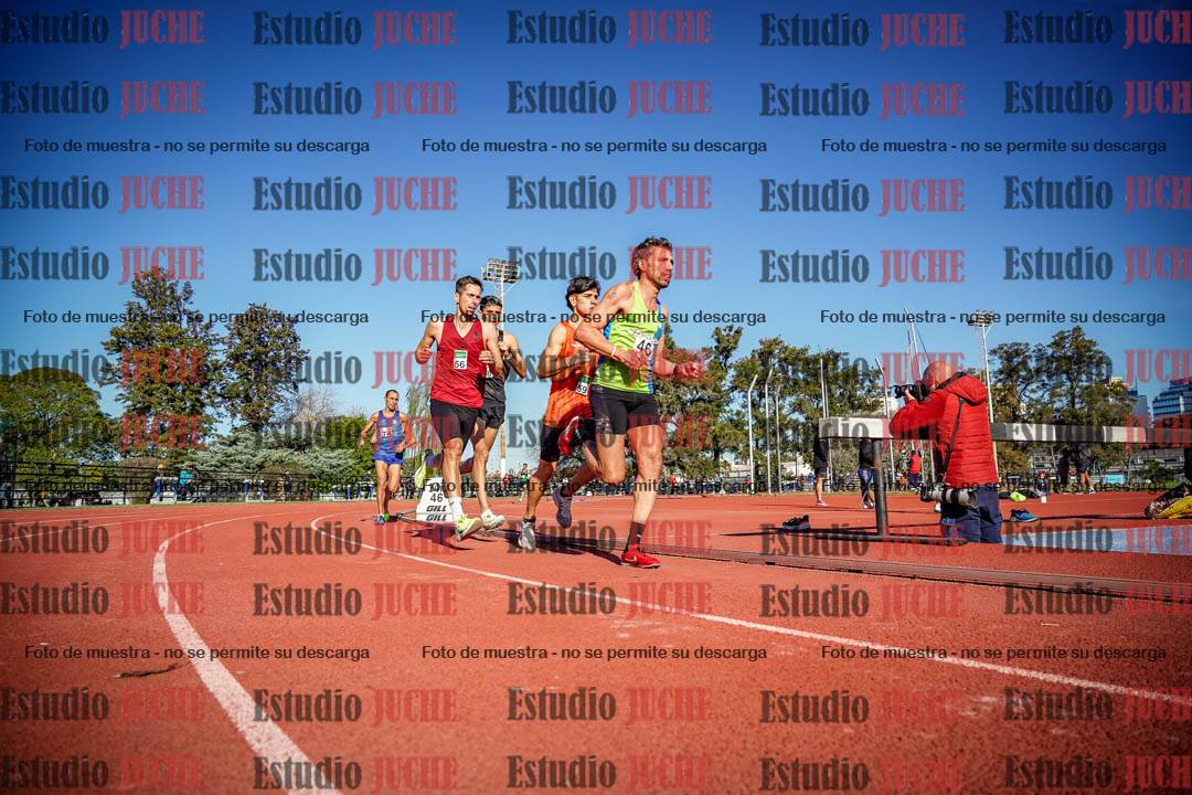 Fotos de los 3000 m llanos de varones