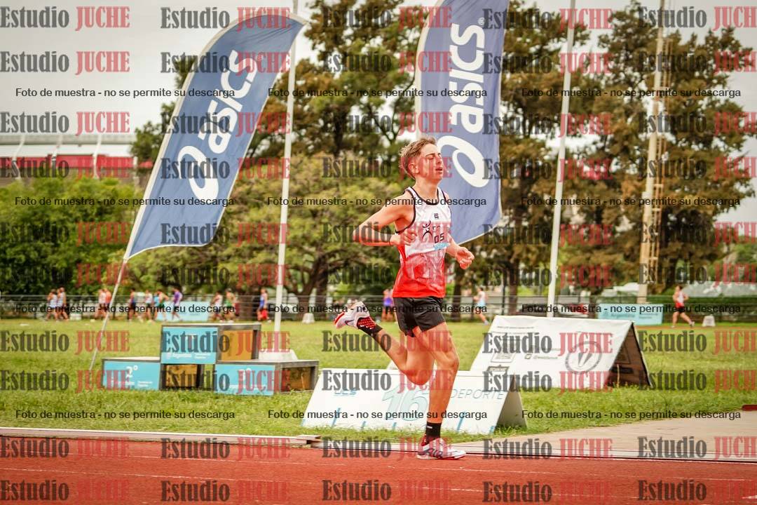 Fotos de los 3000 m llanos de varones