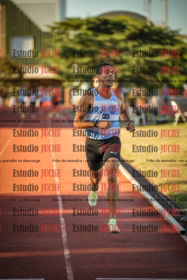 Fotos de los 3000 m llanos de varones