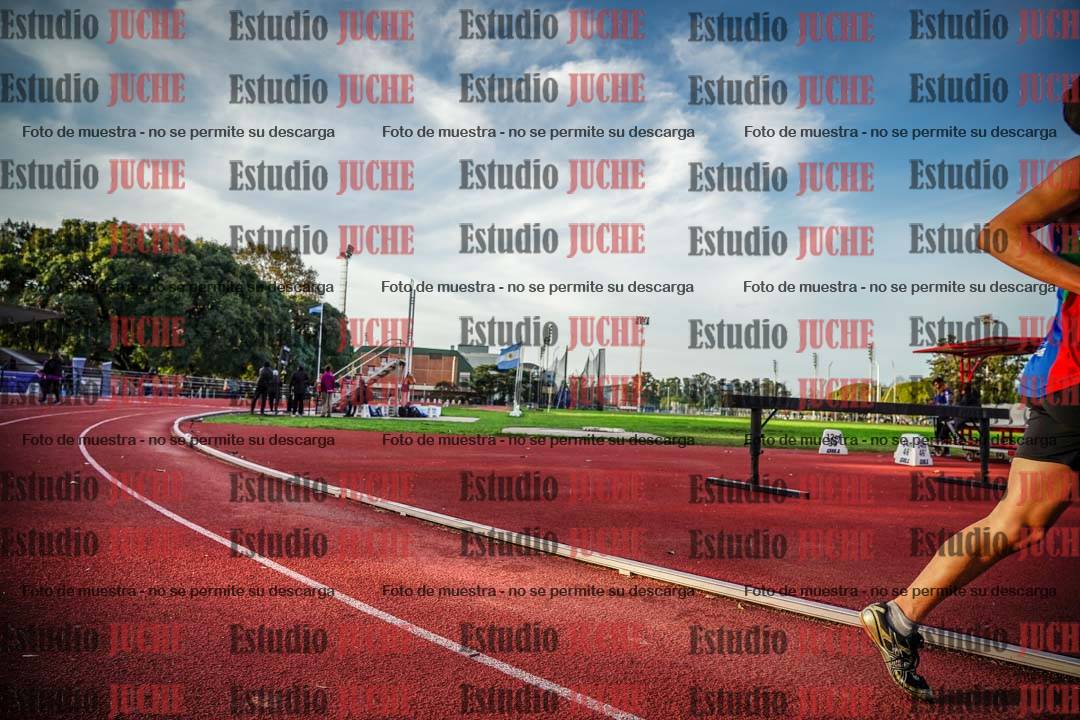 Fotos de los 3000 m llanos de varones
