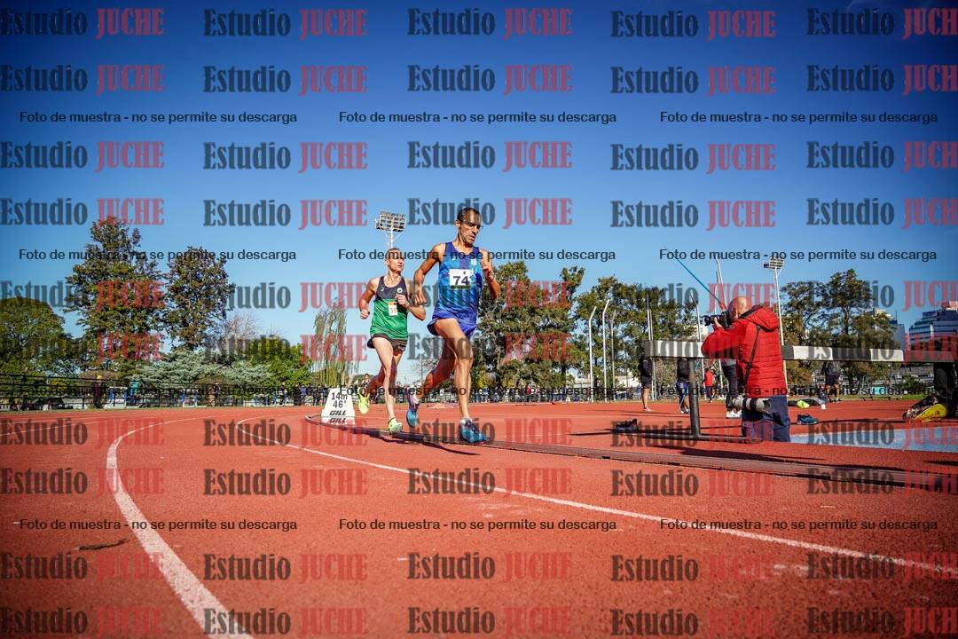 Fotos de los 3000 m llanos de varones