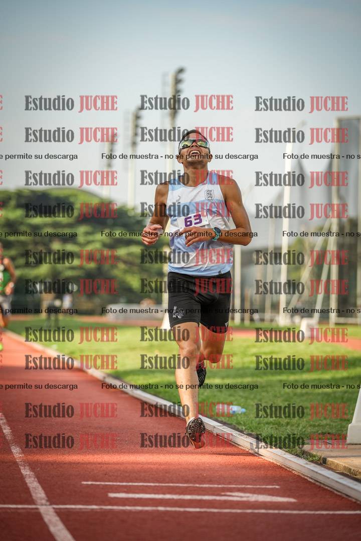 Fotos de los 3000 m llanos de varones