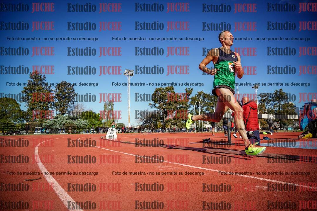 Fotos de los 3000 m llanos de varones