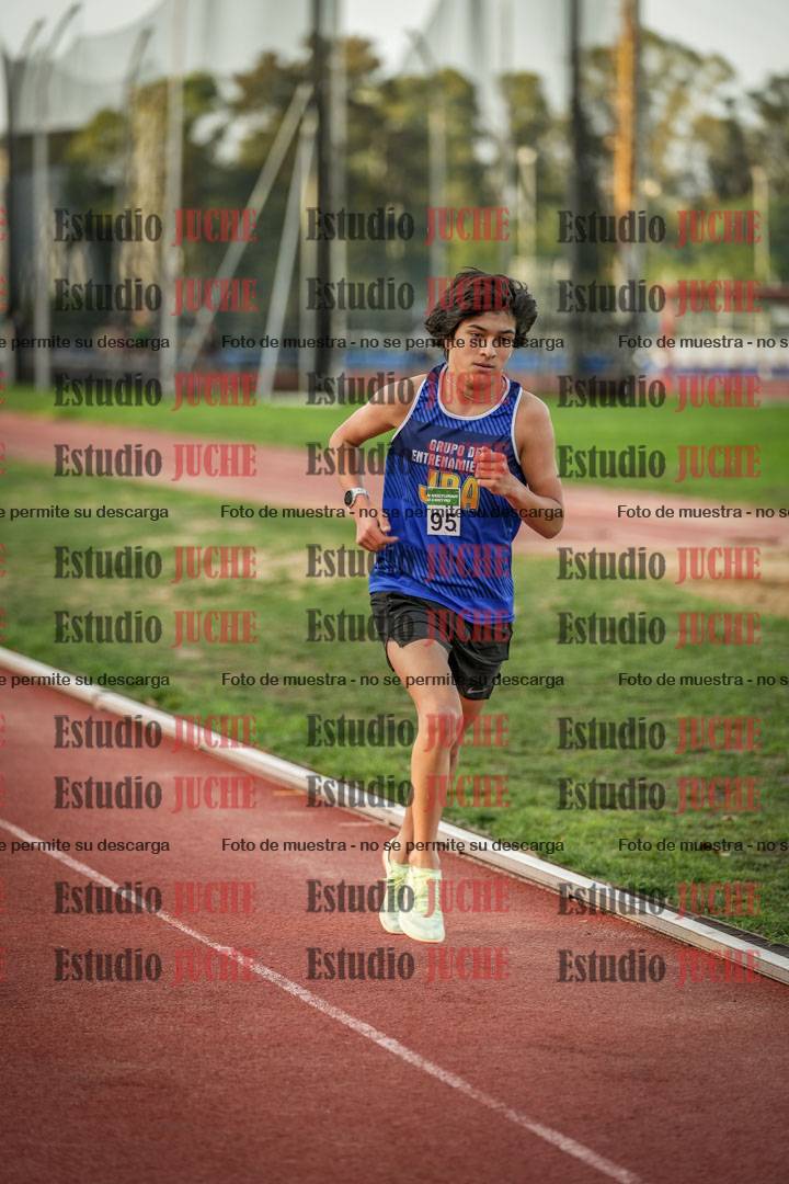 Fotos de los 3000 m llanos de varones