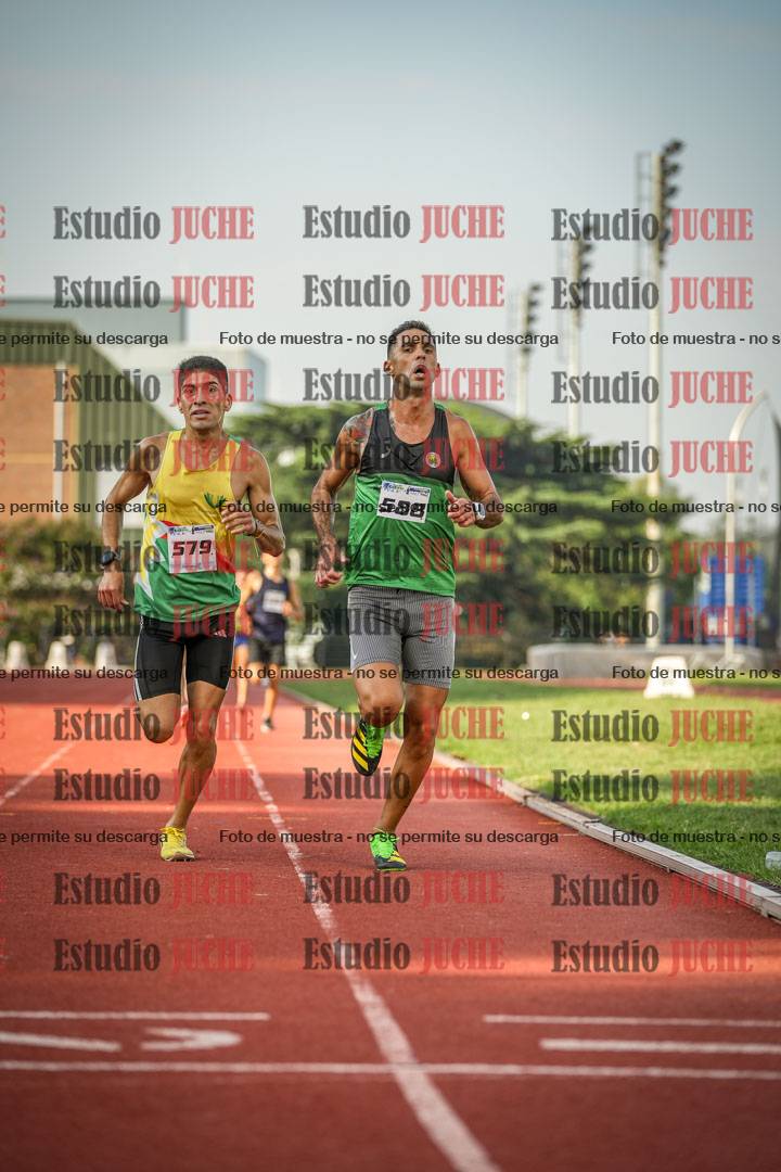Fotos de los 3000 m llanos de varones