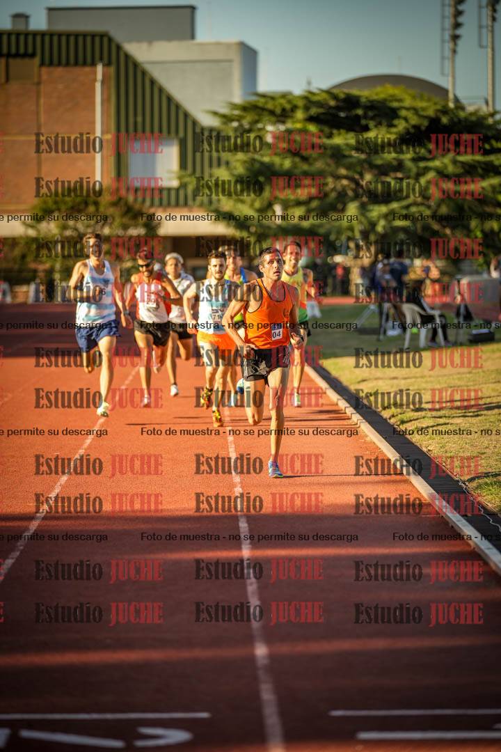 Fotos de los 3000 m llanos de varones