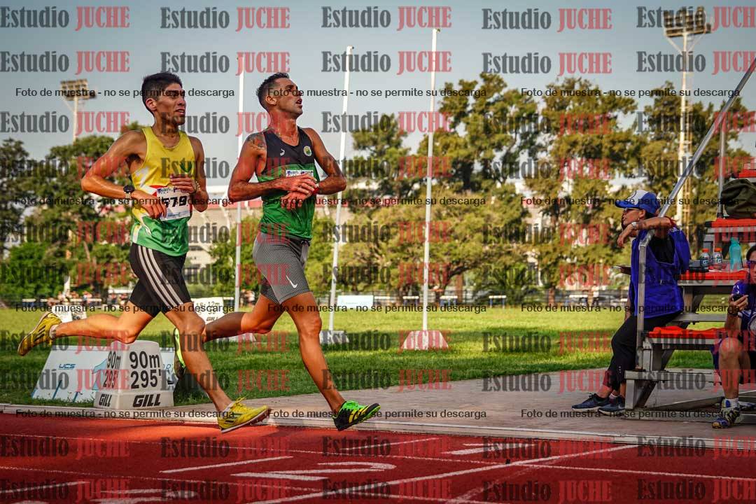 Fotos de los 3000 m llanos de varones