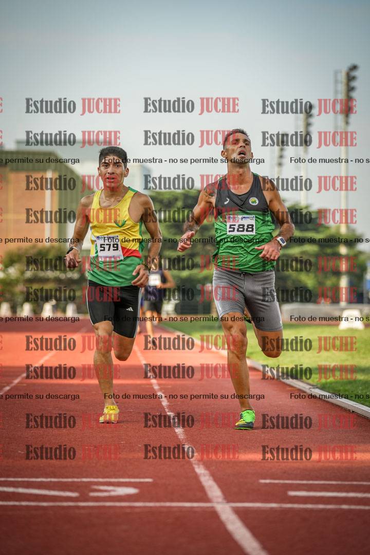 Fotos de los 3000 m llanos de varones