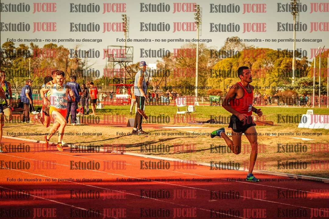 Fotos de los 3000 m llanos de varones