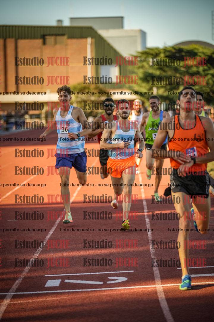 Fotos de los 3000 m llanos de varones