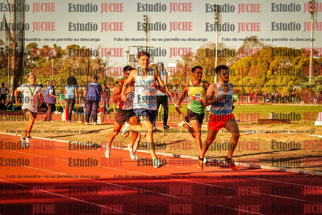 Fotos de los 3000 m llanos de varones