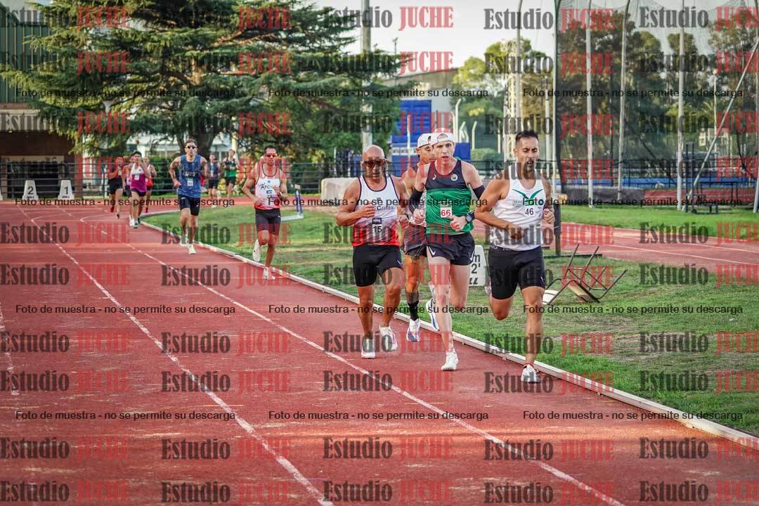 Fotos de los 3000 m llanos de varones