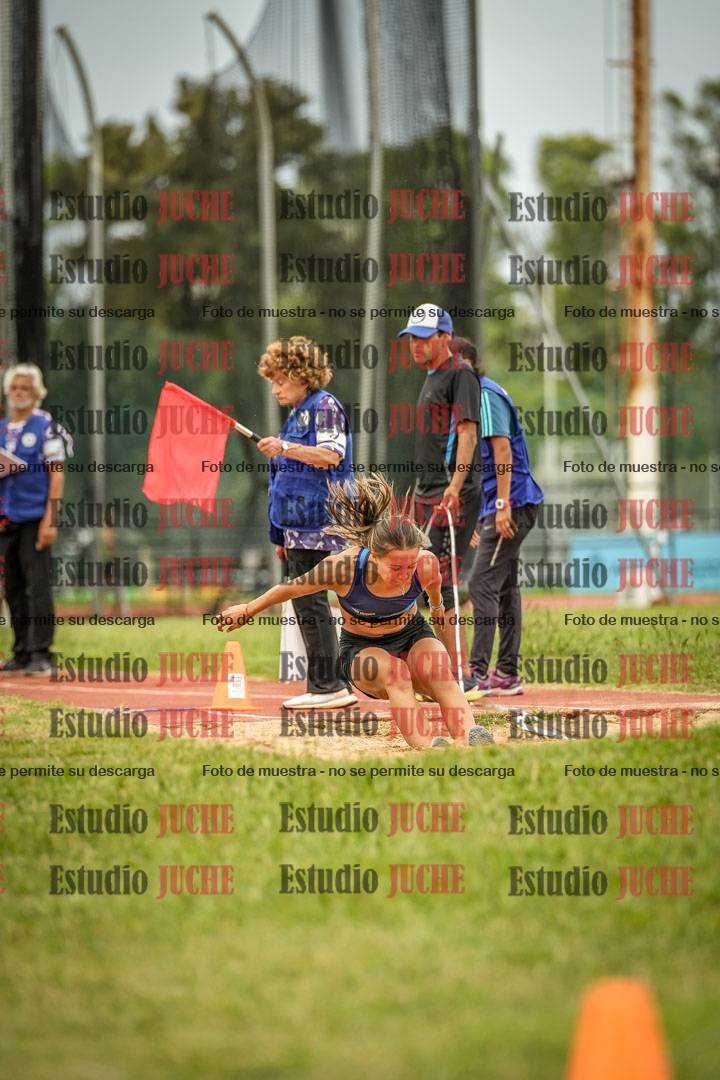 Fotos del salto en largo de mujeres - mayores