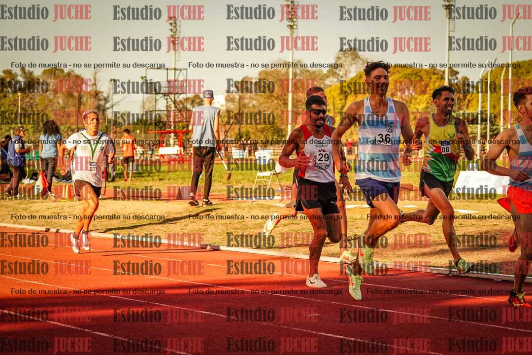 Fotos de los 3000 m llanos de varones