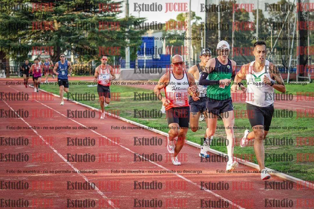 Fotos de los 3000 m llanos de varones