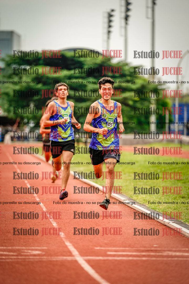 Fotos de los 800 m de varones