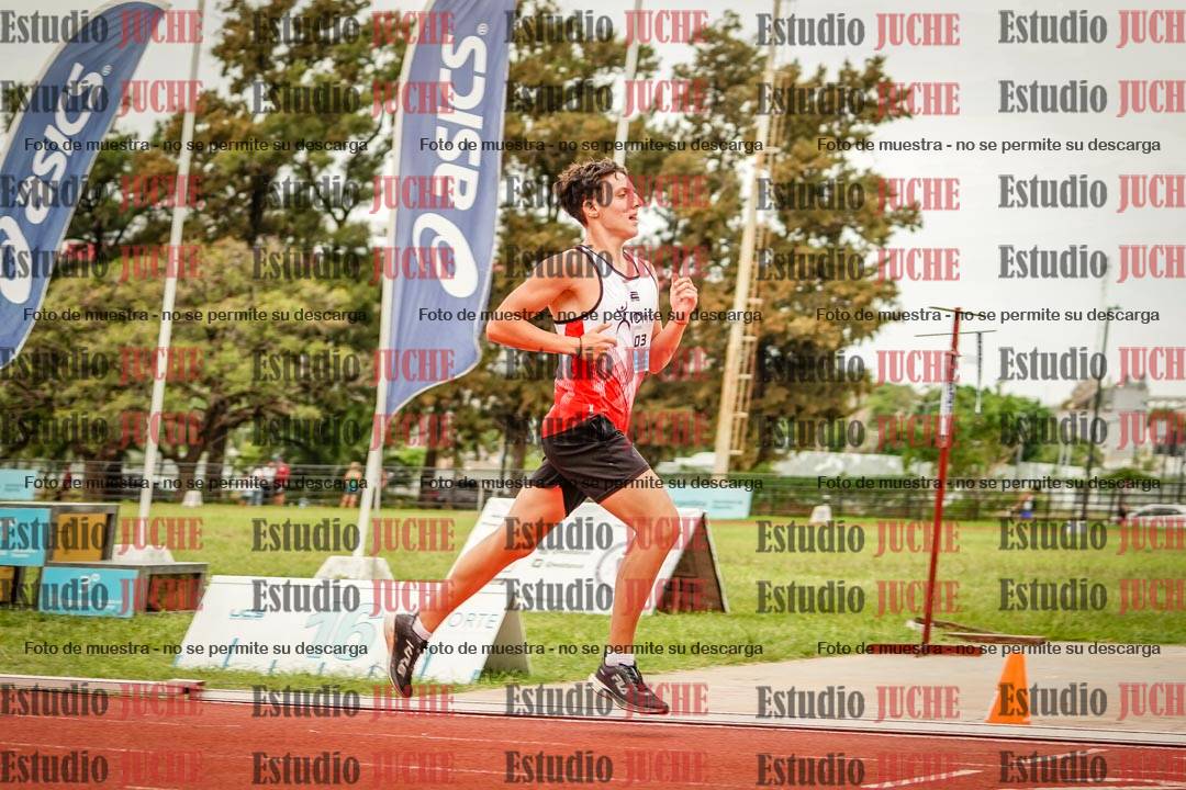 Fotos de los 3000 m llanos de varones