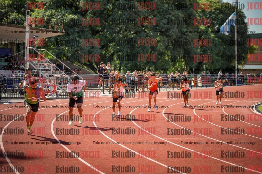 Fotos de los 800 m llanos de varones