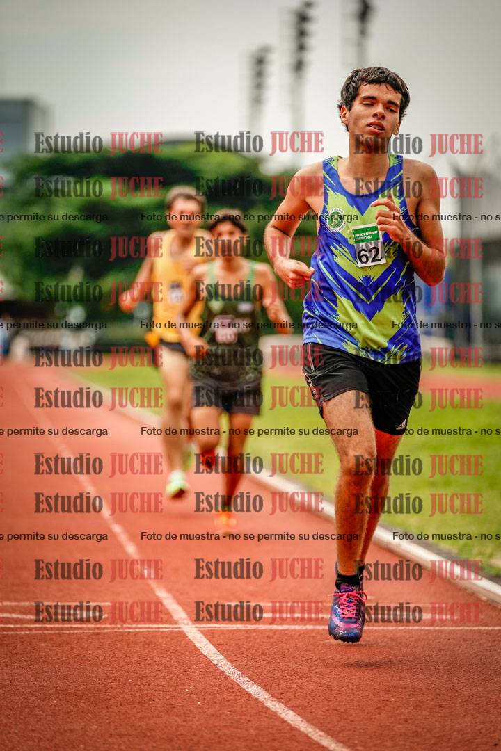 Fotos de los 800 m de varones