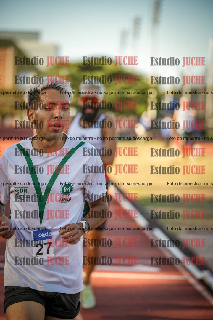 Fotos de los 3000 m llanos de varones