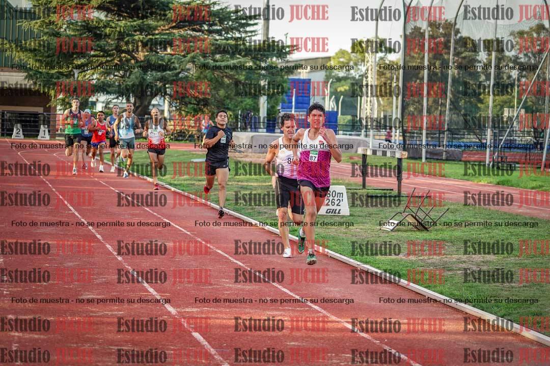 Fotos de los 3000 m llanos de varones