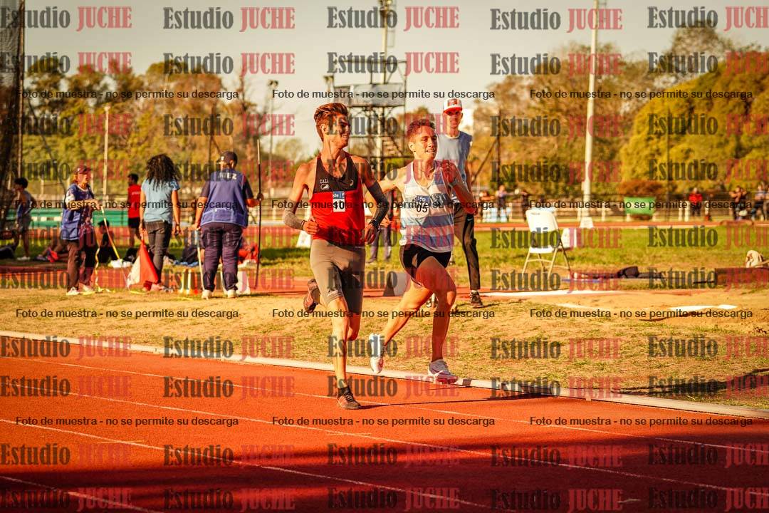 Fotos de los 3000 m llanos de varones