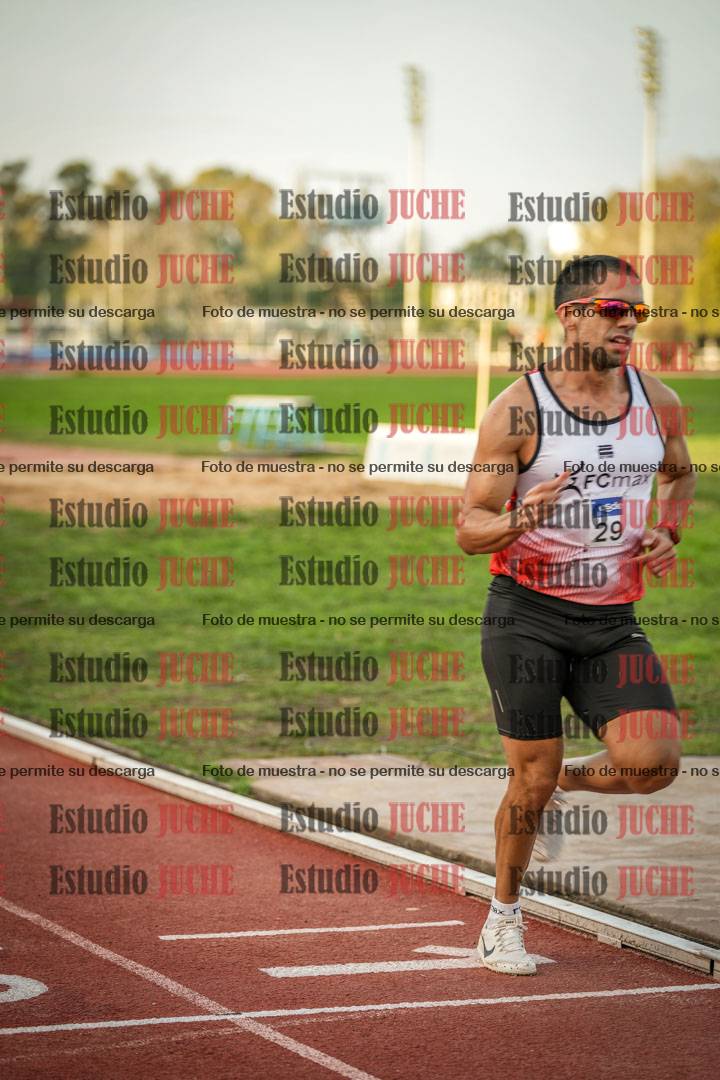 Fotos de los 3000 m llanos de varones