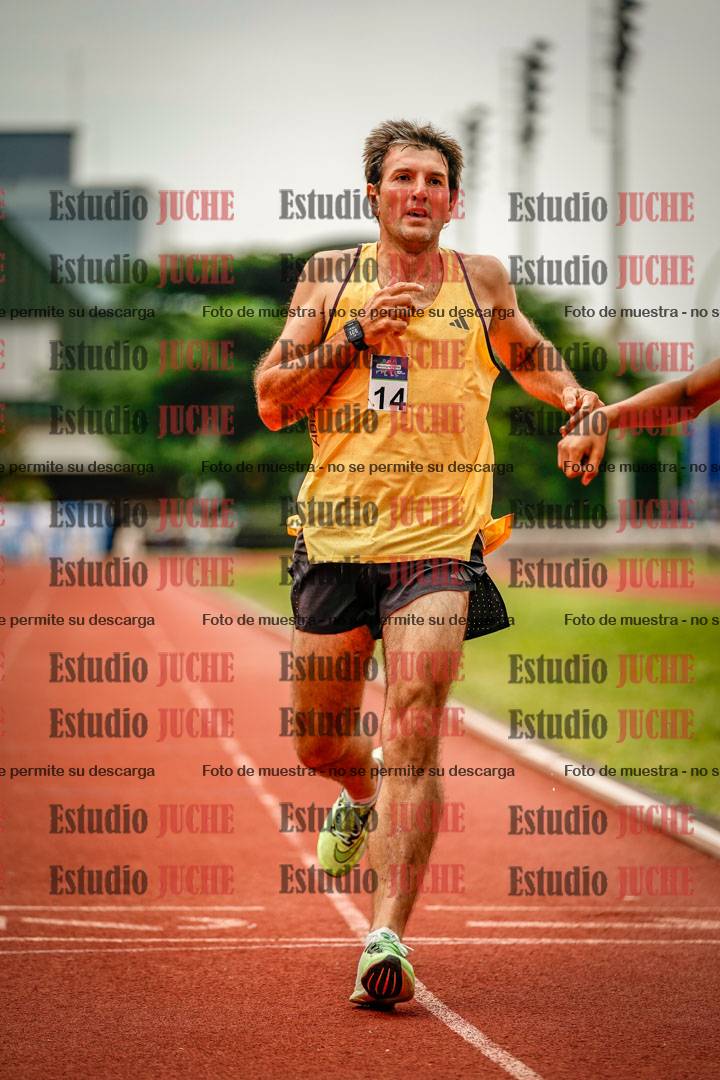 Fotos de los 800 m de varones