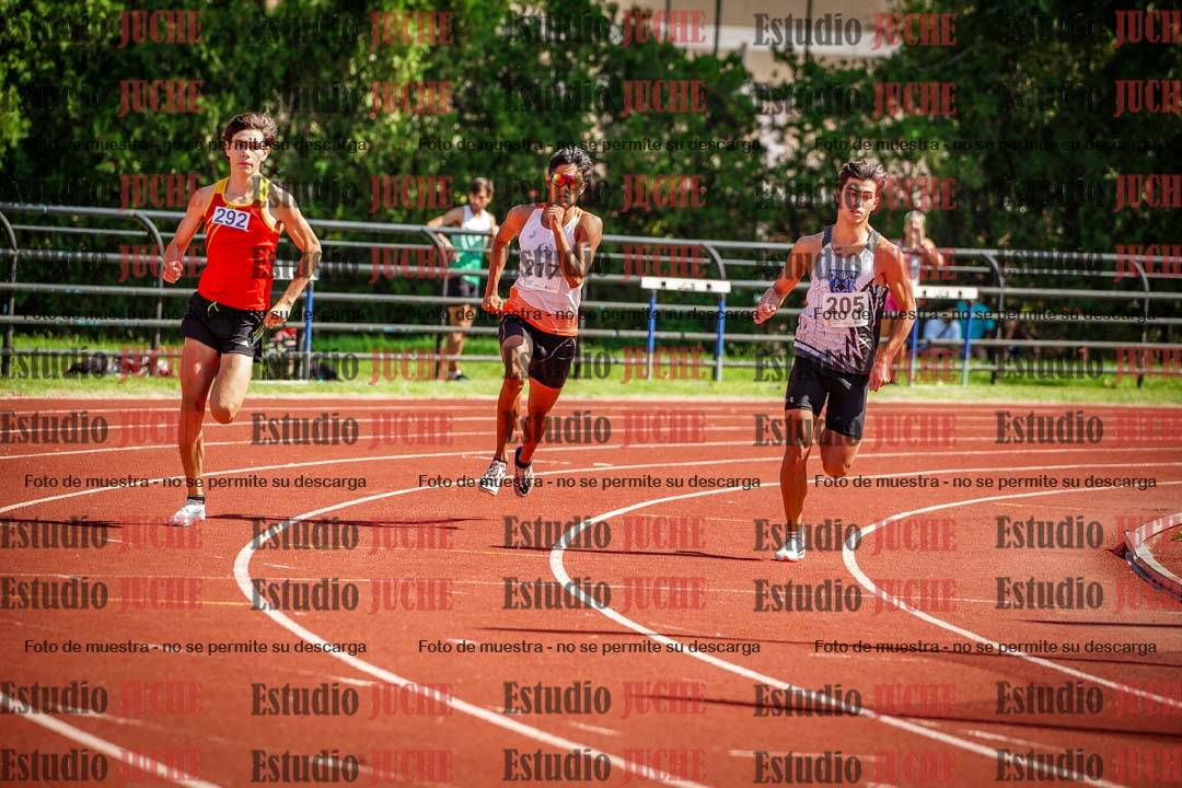 Fotos de los 800 m llanos de varones