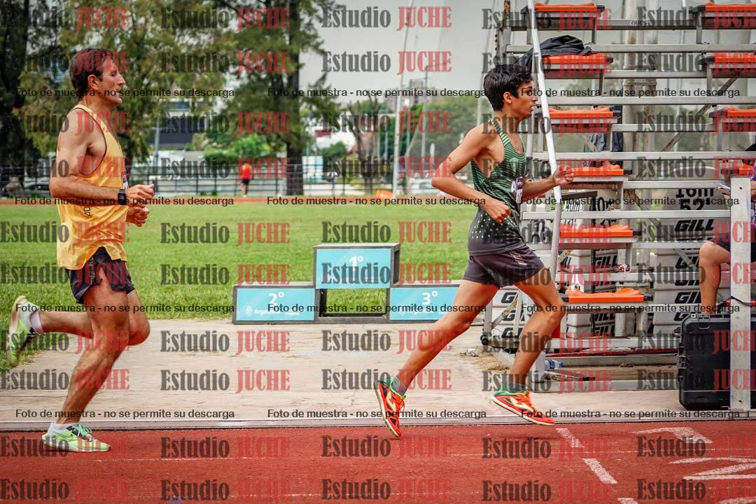 Fotos de los 800 m de varones